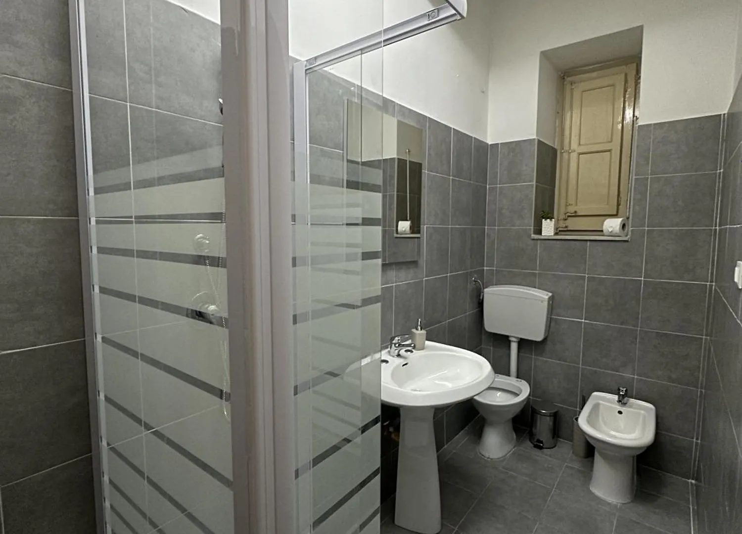 פלרמו Ariosto Apartment לינה וארוחת בוקר